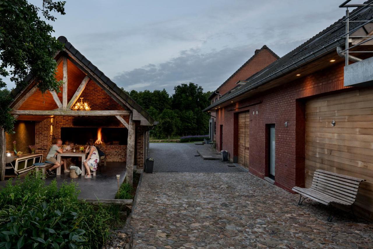 B&B Bed And Beyond Opglabbeek Exteriér fotografie