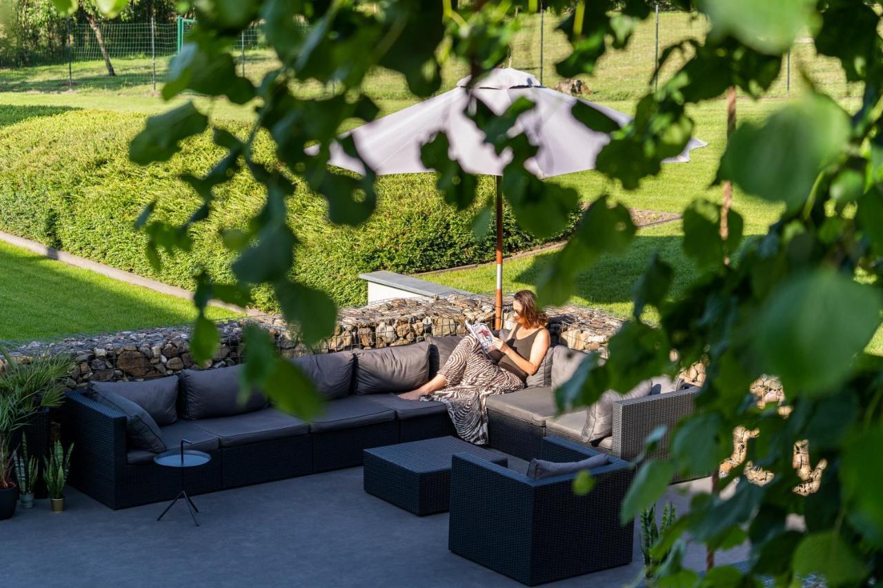 B&B Bed And Beyond Opglabbeek Exteriér fotografie